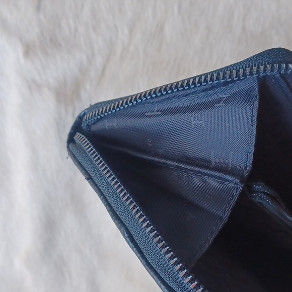 Halston wallet - Picture 9 of 16